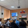 8983